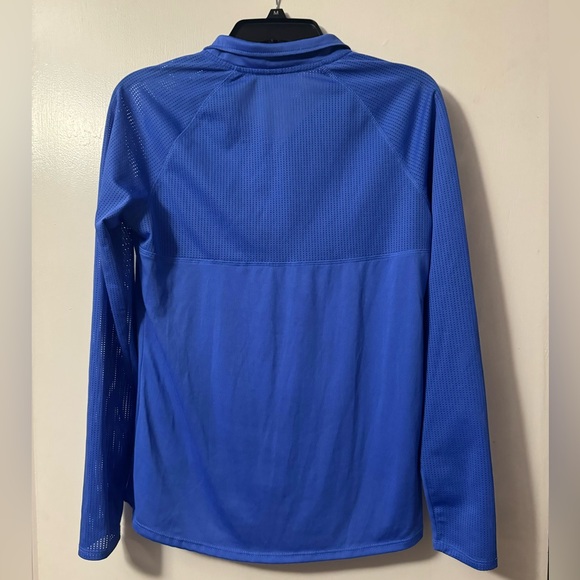 Danskin women’s zipper/pullover jacket in a size medium. - Picture 4 of 5